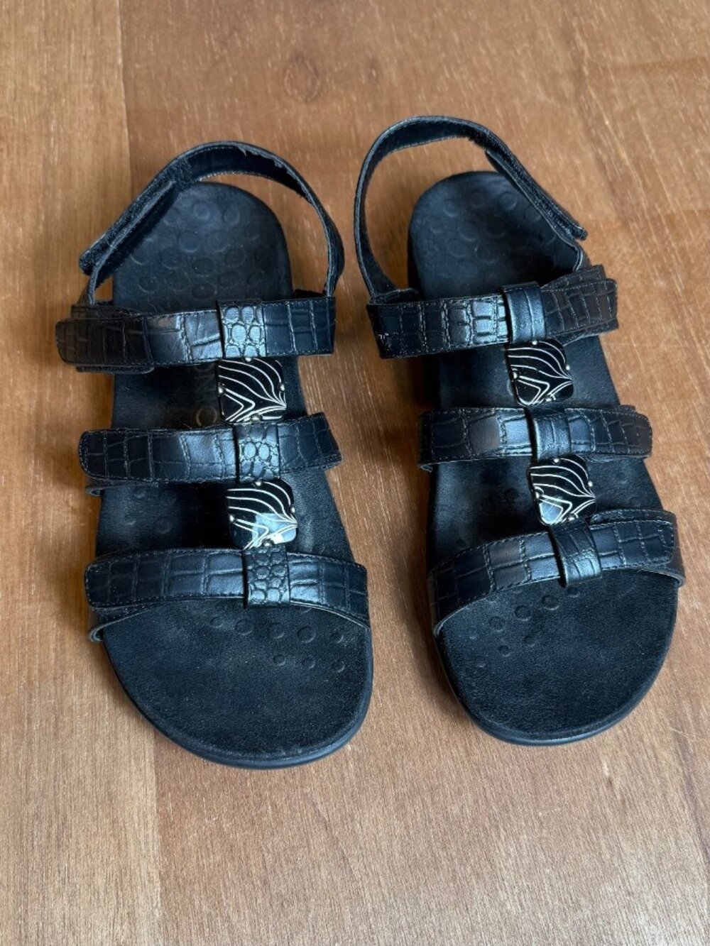 Vionic Amber Sandals Black Croc Orthotic Adjustable Strap Comfort Size 8